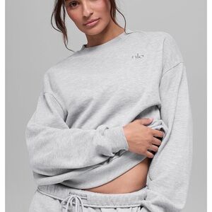 ALO Yoga Accolade Crew Neck Pullover